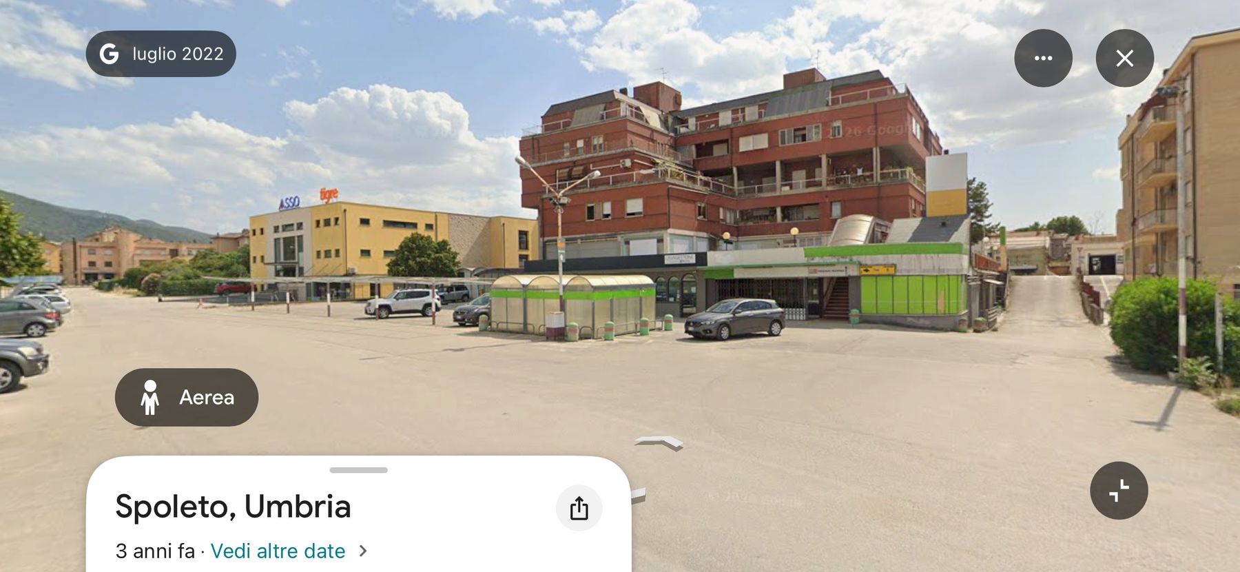 L'edificio in Piazza d'Armi prima dei lavori
